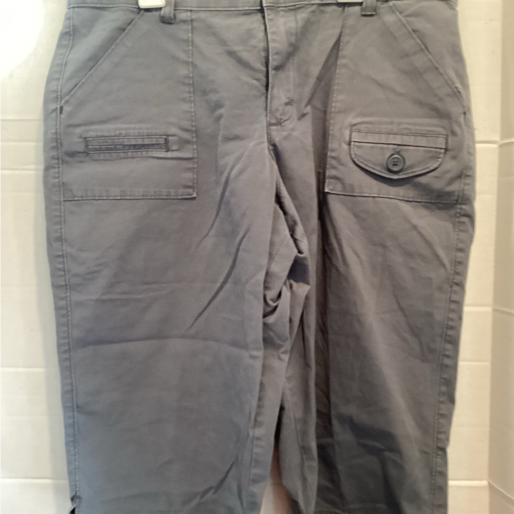 Ladies VF Jeanswear Capri Pants size 14 Medium